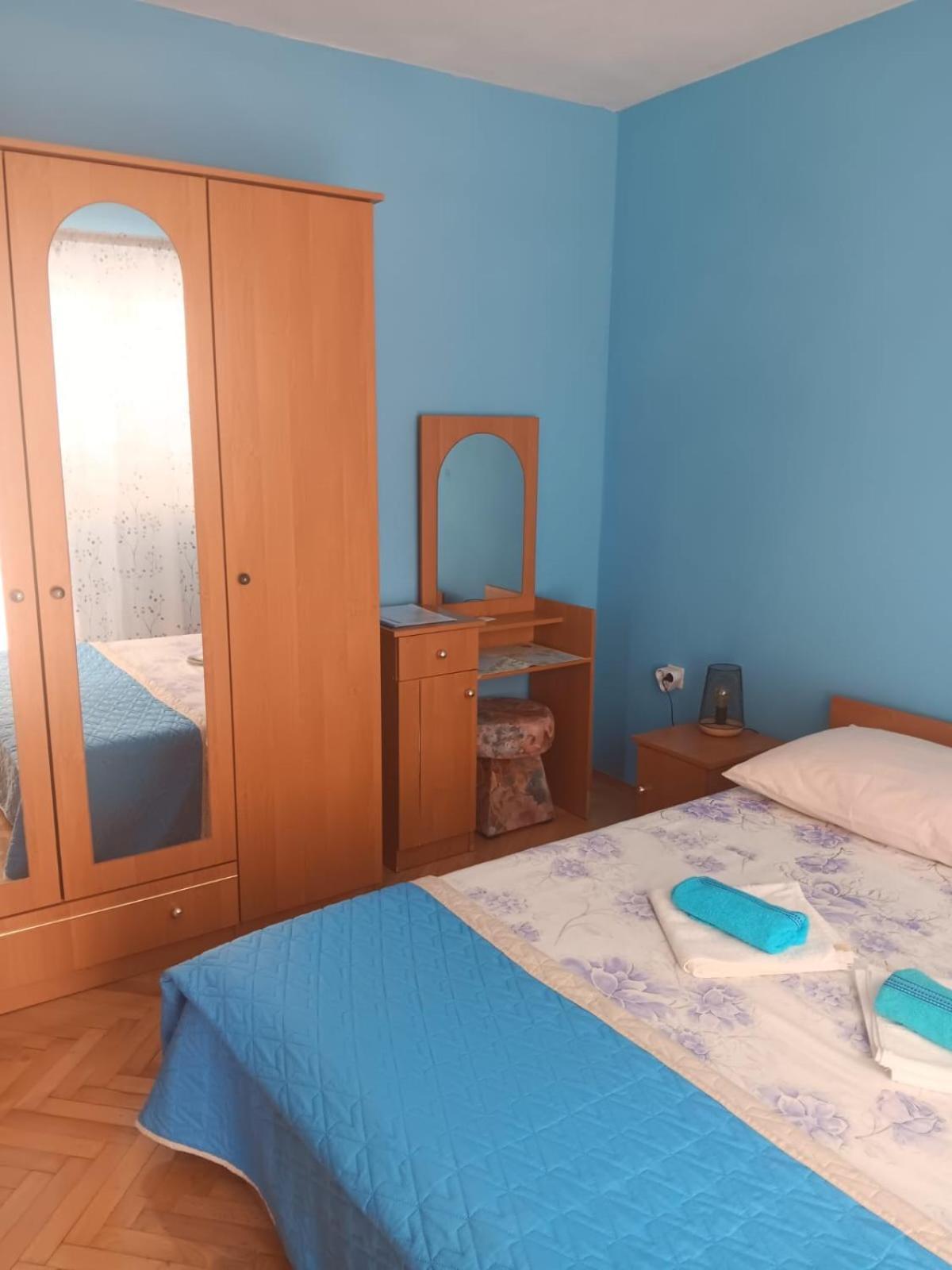 Apartman Tisno Zewnętrze zdjęcie