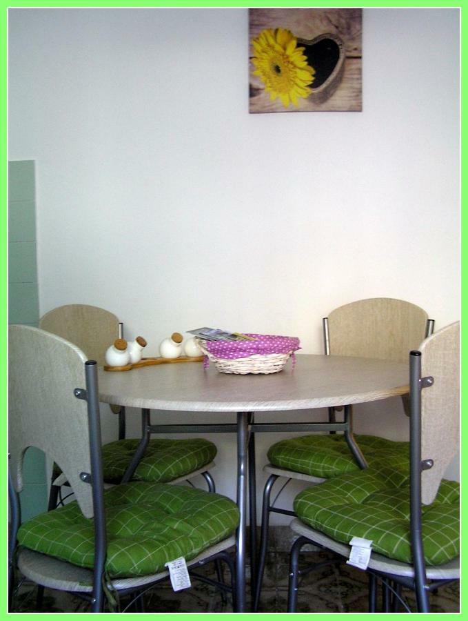 Apartman Tisno Zewnętrze zdjęcie