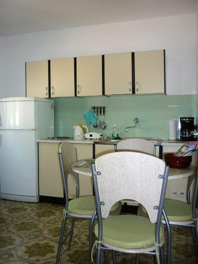 Apartman Tisno Zewnętrze zdjęcie