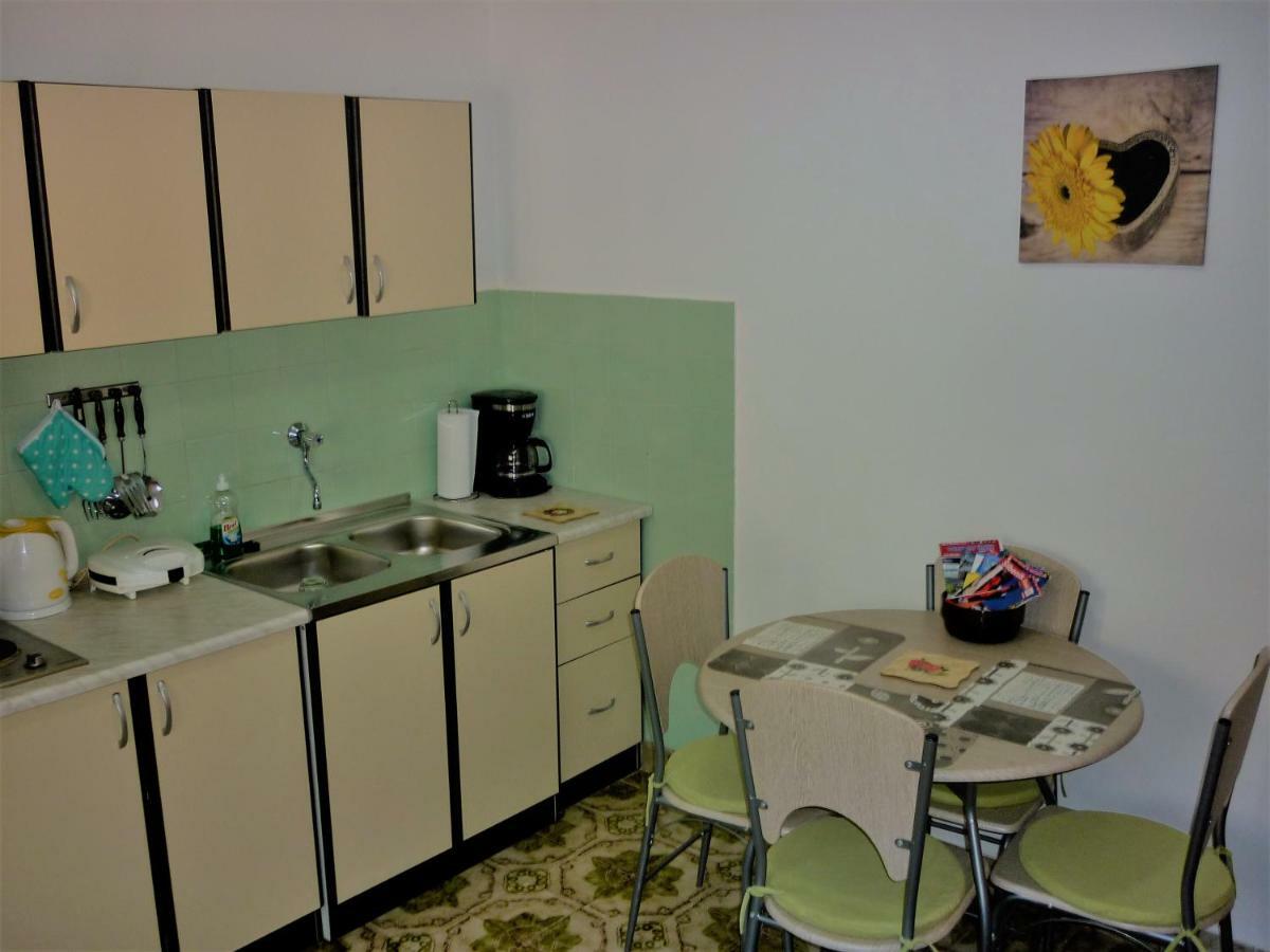 Apartman Tisno Zewnętrze zdjęcie
