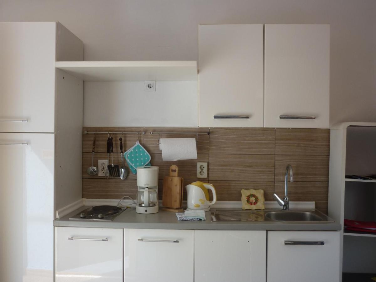 Apartman Tisno Zewnętrze zdjęcie
