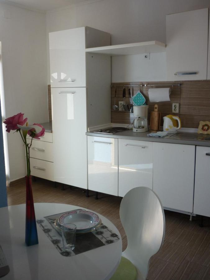 Apartman Tisno Zewnętrze zdjęcie