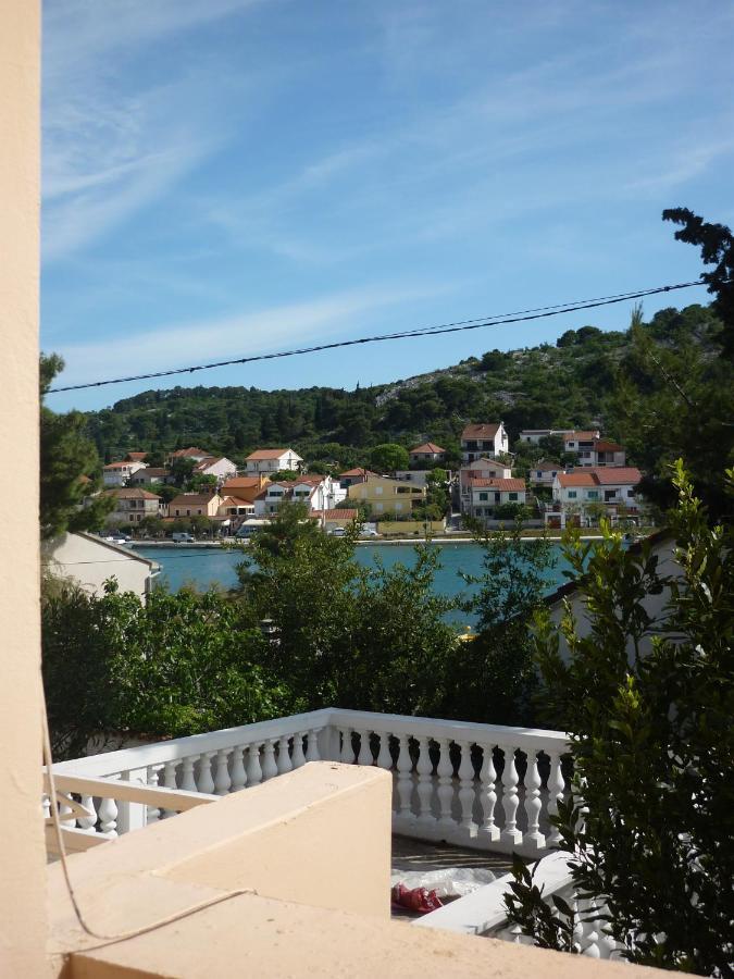 Apartman Tisno Zewnętrze zdjęcie